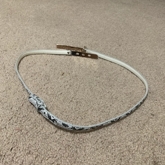 Animal Snake Print Thin Belt Size Small/Medium - Picture 2 of 7